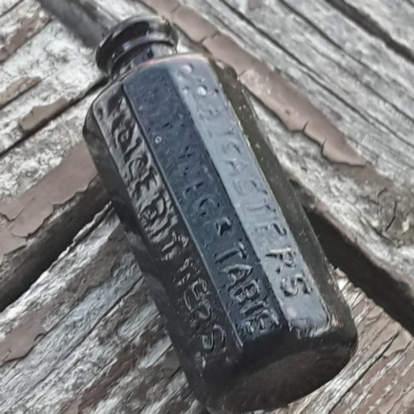 Vintage Glass Bottle Art Glass Dollhouse Mini Miniature Bitters Brown Root Beer - Picture 2 of 10